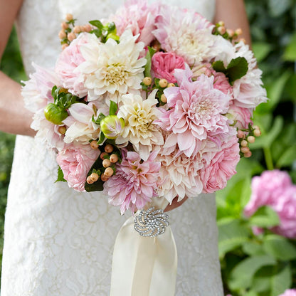 Heart's Promise Bouquet – HUTCHINSON'S FLOWERS INC, Sykesville MD