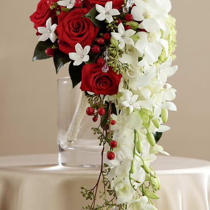 Here Comes the Bride Bouquet – HUTCHINSON'S FLOWERS INC, Sykesville MD