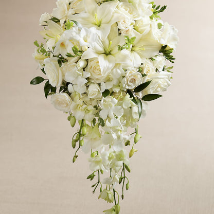 White Wonders Bouquet – HUTCHINSON'S FLOWERS INC, Sykesville MD